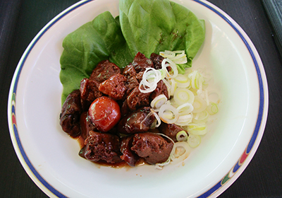 写真：甲州名物　鳥もつ煮